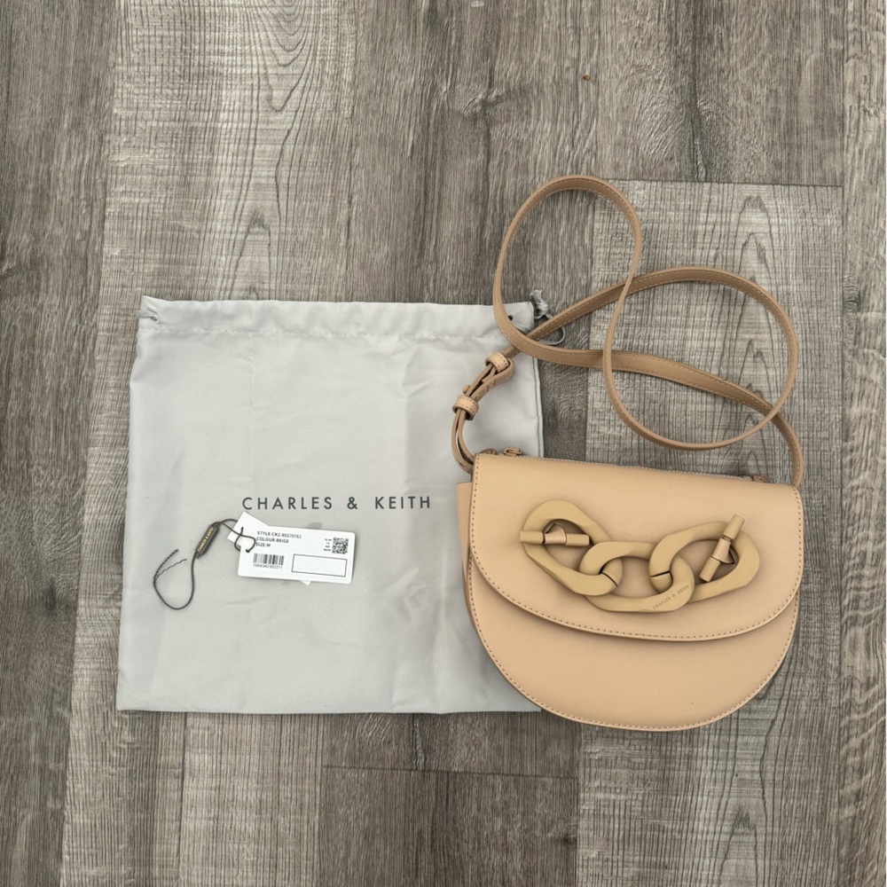 Charles & Keith Layla Chain Link Crossbody Bag - Beige - Size Medium - Picture 3 of 10
